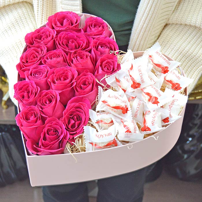Коробка Розы и конфеты